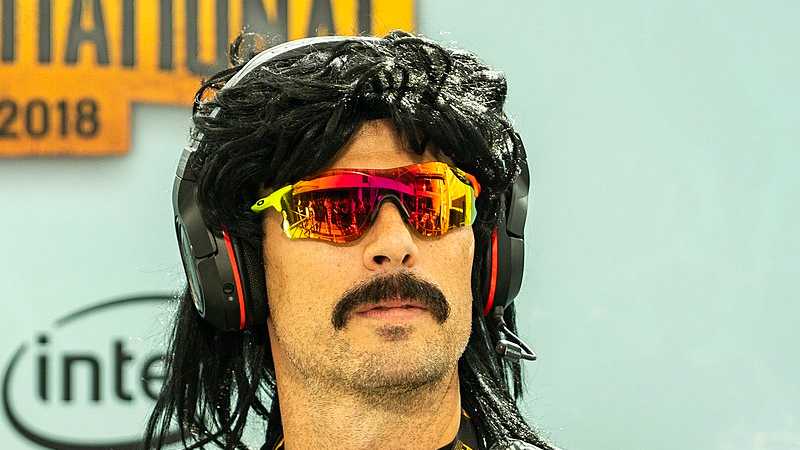 Dr Disrespect - Dr Dis Respect Cropped, tags: blockchain - CC BY-SA